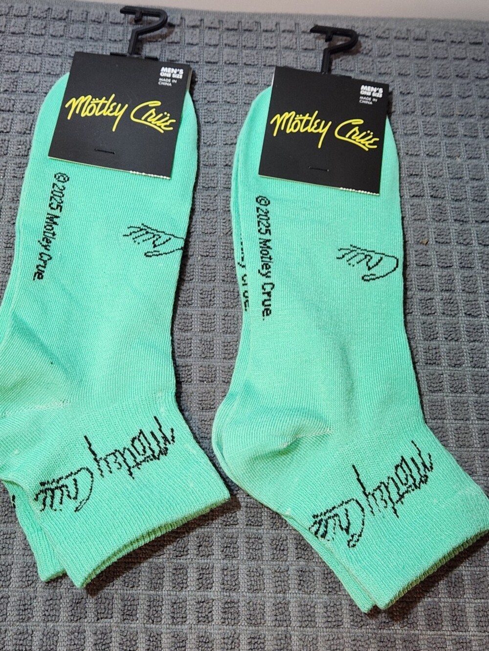 2 Pairs Of NWT Mötley Crüe Teal Logo Socks